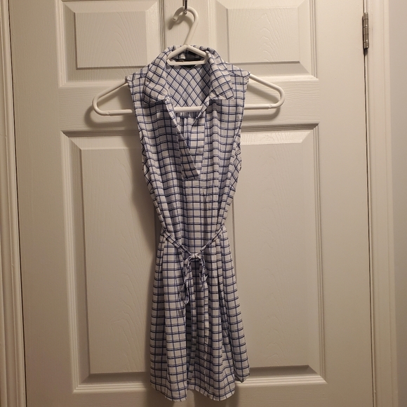 Stork and Babe Sleeveless Maternity Blouse - Picture 2 of 4